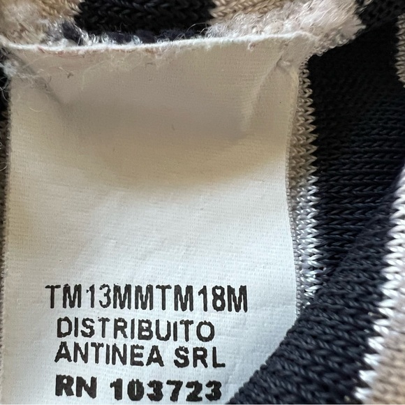 Armani Stripe V-Neck Sweater Made in Italy 17738 - Picture 8 of 9